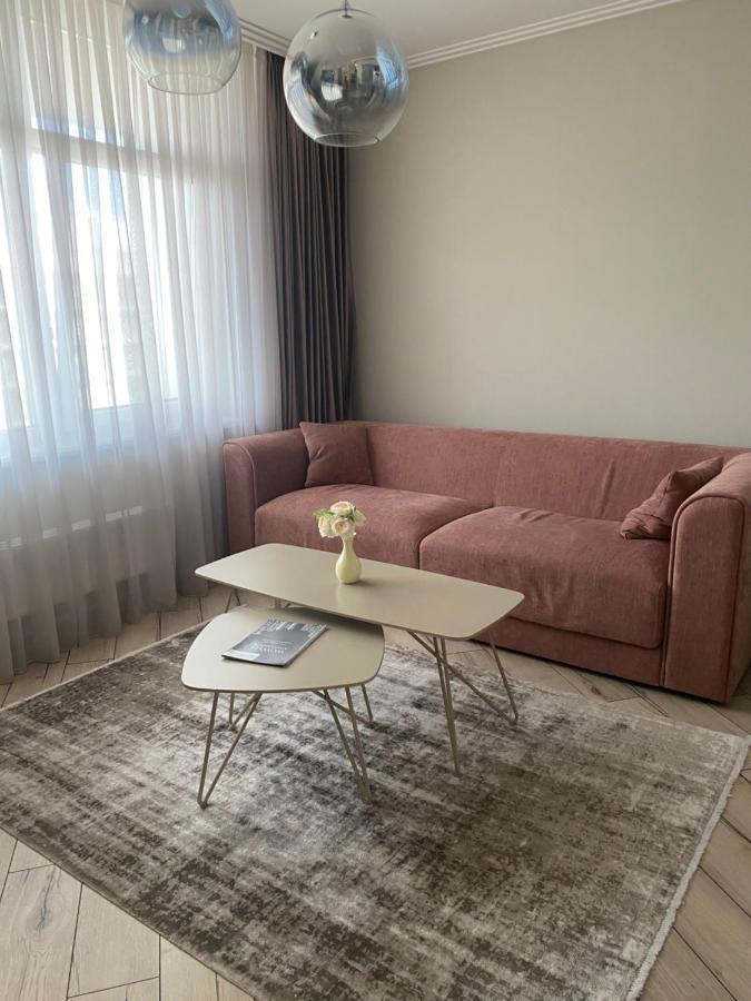 Wowell Apartments Odessa Eksteriør billede