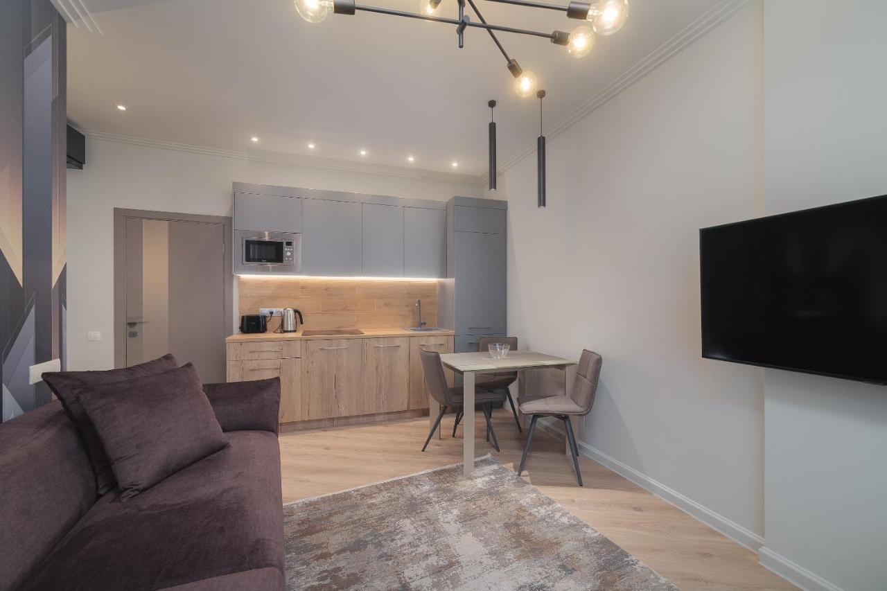 Wowell Apartments Odessa Eksteriør billede